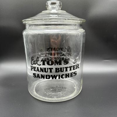 Vintage Eat Tom’s Peanut Butter Sandwiches Glass Countertop Display Jar w/ Lid