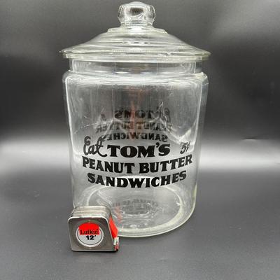 Vintage Eat Tom’s Peanut Butter Sandwiches Glass Countertop Display Jar w/ Lid