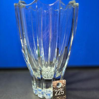 Sale Photo Thumbnail #277: 9.5 inches tall, 6 inch diameter
grooved sides, 2.5 inches tall base