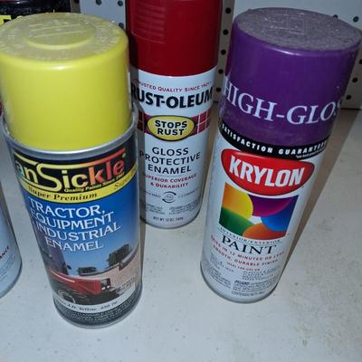 SPRAY PAINT