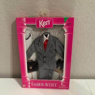 Ken clothes
