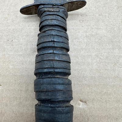 WWII Era U.S. Navy Camillus Fixed Blade Knife – Stacked Leather Handle