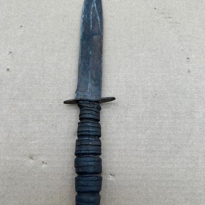 WWII Era U.S. Navy Camillus Fixed Blade Knife – Stacked Leather Handle