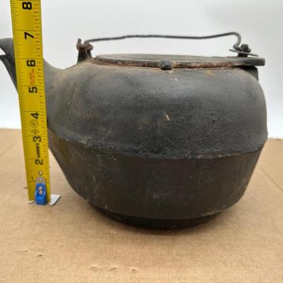 Antique Cast Iron Camp Kettle w/ Wire Bail Handle & Lid – Primitive Fireplace Teapot