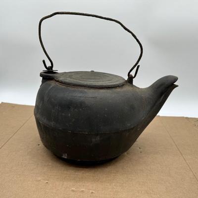 Antique Cast Iron Camp Kettle w/ Wire Bail Handle & Lid – Primitive Fireplace Teapot