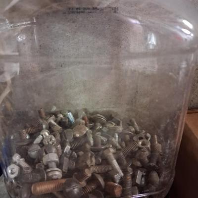 ASSORTMENT OF HARDWARE