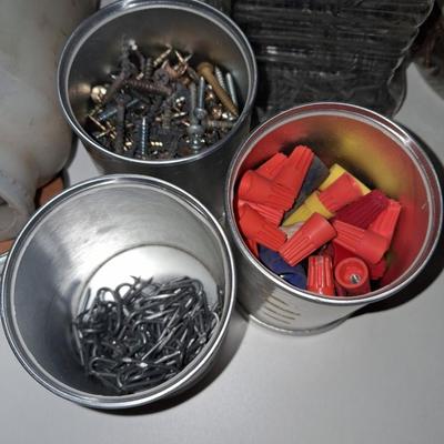 ASSORTMENT OF HARDWARE