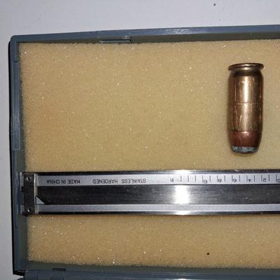 HORNADY GS-1500 ELECTRONIC SCALE AND A DIAL CALIPER