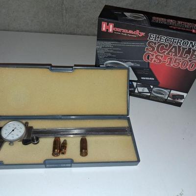 HORNADY GS-1500 ELECTRONIC SCALE AND A DIAL CALIPER