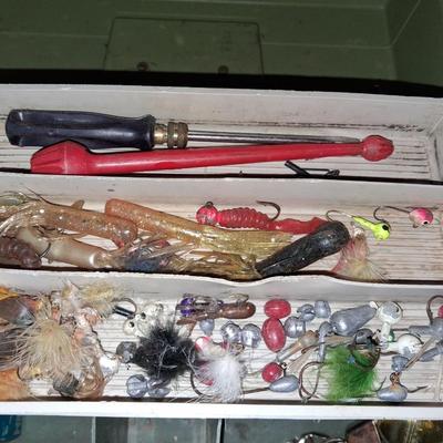 TACKLE BOX FILLED WITH VARIETY OF TACKLE
