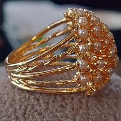Beautiful Fashion Ring Size 8