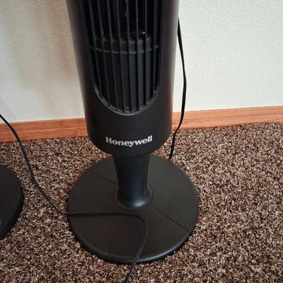 TORCHIERE FLOOR LAMP AND A TOWER FAN