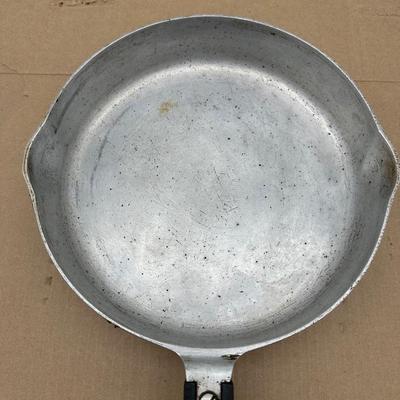 Vintage Wagner Ware Sidney-O Magnalite Aluminum Skillet Pan No. 4508M