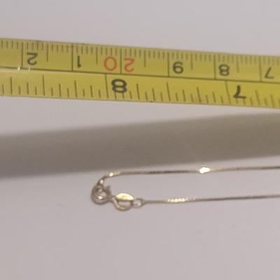 14 Karat Yellow Gold Box Chain Necklace-16" Long- Approx Total Weight 1.05 Grams (#21)