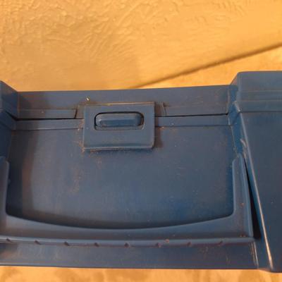 vintage blue plastic Snoopy and Woodstock lunch box by Thermos, originally produced in 1971. 