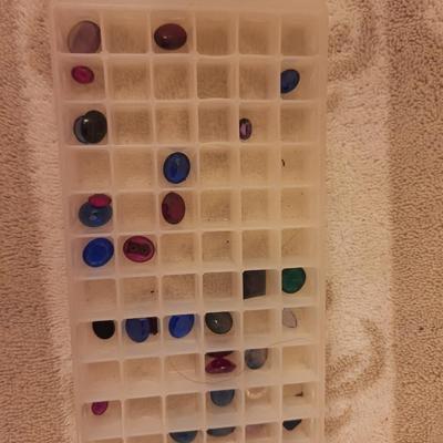 mini ice tray with loose stones in various colors for jewelry making