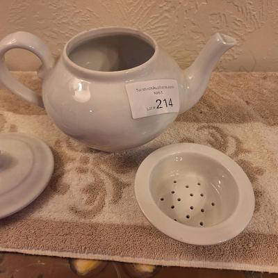 Apilco white porcelain teapot
