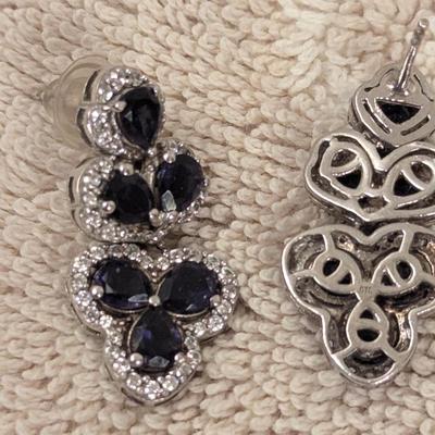 STS 925 Sterling silver Dangle earrings with dark blue stones