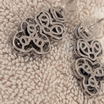 STS 925 Sterling silver Dangle earrings with dark blue stones