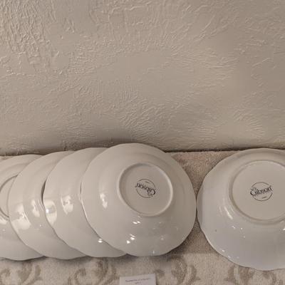 6 pc Gibson housewares Victorian rose pattern soup or salad bowls.