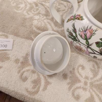 Portmeirion Botanic Garden teapot "Dog Rose" with butterflies  1972 4 cup teapot and lid