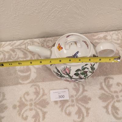 Portmeirion Botanic Garden teapot "Dog Rose" with butterflies  1972 4 cup teapot and lid