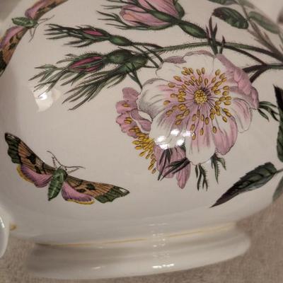 Portmeirion Botanic Garden teapot "Dog Rose" with butterflies  1972 4 cup teapot and lid