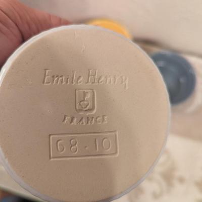 6 ramekins- 2 white 4 colorful