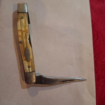 Western antique knife- one blade broken off