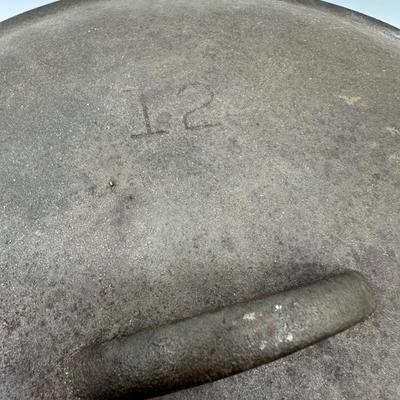 Antique Cast Iron Dutch Oven w/ Lid & Bail Handle – Camp Cooking Pot