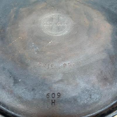 Vintage Griswold Cast Iron Round Griddle No. 9 – Erie, PA – Model 609 H