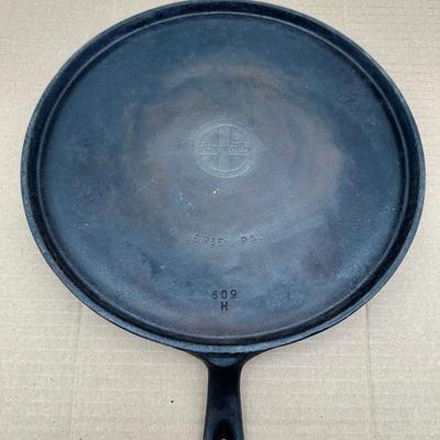 Vintage Griswold Cast Iron Round Griddle No. 9 – Erie, PA – Model 609 H