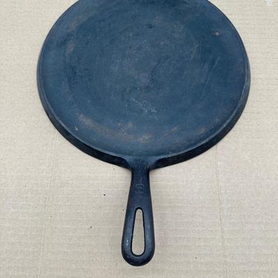 Vintage Griswold Cast Iron Round Griddle No. 9 – Erie, PA – Model 609 H
