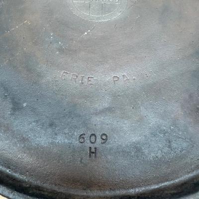 Vintage Griswold Cast Iron Round Griddle No. 9 – Erie, PA – Model 609 H