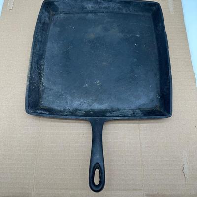 Wagner Ware Cast Iron Square Breakfast Griddle