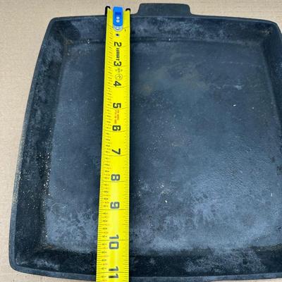 Wagner Ware Cast Iron Square Breakfast Griddle