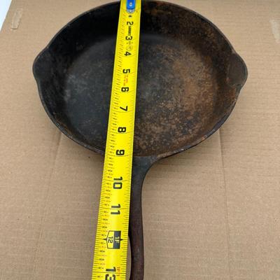 Vintage Griswold Cast Iron Skillet – Small Block Logo – Erie PA – c. 1940s