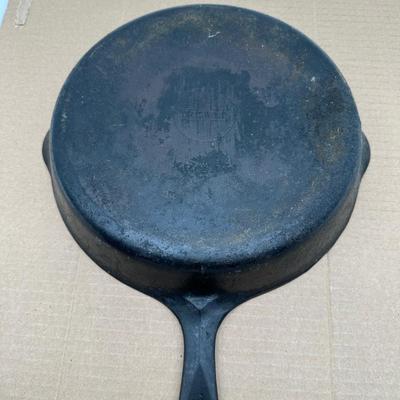 Vintage Griswold No. 8 Cast Iron Skillet – Small Block Logo – Erie, PA