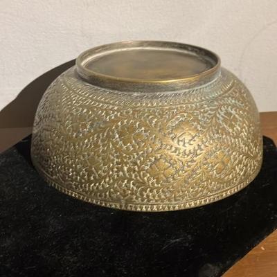 Vintage Hand-Engraved Indian Brass Decorative Bowl - 6.25" Floral Etched Beauty