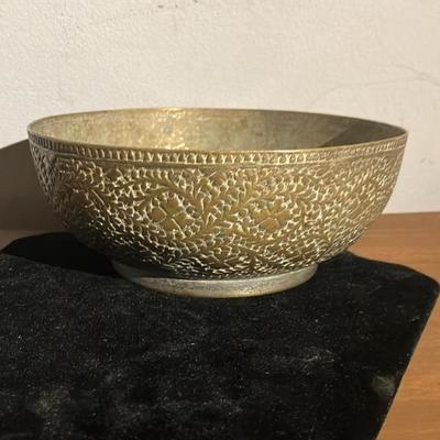 Vintage Hand-Engraved Indian Brass Decorative Bowl - 6.25" Floral Etched Beauty