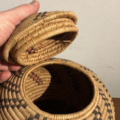 Zulu Ukhamba Lidded Basket - South African Geometric Art, 9" Wide x 8" Tall