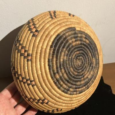 Zulu Ukhamba Lidded Basket - South African Geometric Art, 9" Wide x 8" Tall