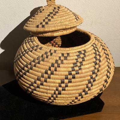 Zulu Ukhamba Lidded Basket - South African Geometric Art, 9" Wide x 8" Tall