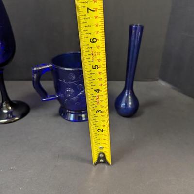 Cobalt Blue Bud Vase Ruffle Rim The Alamo Souvenir Glass Mosser Glass Robin In Tree Cup