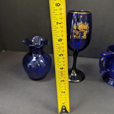 Cobalt Blue Bud Vase Ruffle Rim The Alamo Souvenir Glass Mosser Glass Robin In Tree Cup