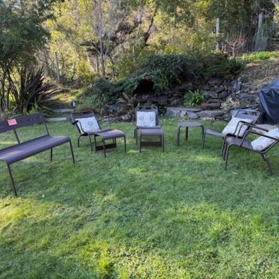 8 PIECE PATIO SET WITH PILLOWS