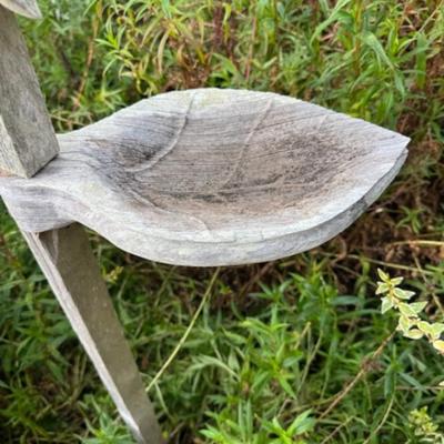 WOODEN SUNFLOWER BIRD FEEDER