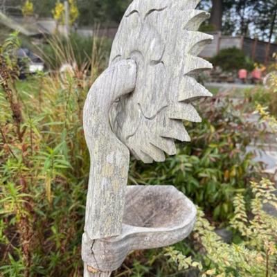 WOODEN SUNFLOWER BIRD FEEDER