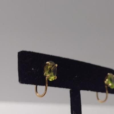 14 Karat Yellow Gold and Peridot Screw Back Earrings (#25)