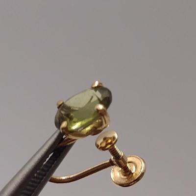 14 Karat Yellow Gold and Peridot Screw Back Earrings (#25)